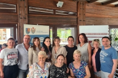 IMG-365ddca7e5bda0fbdae3084301efea78-V